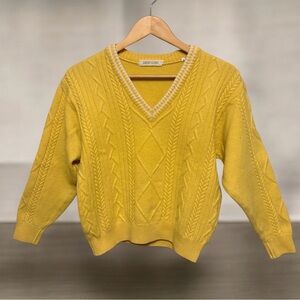 Green Clubs Yellow & White Cable-Knit V-Neck Sweater Womens size Small/Medium